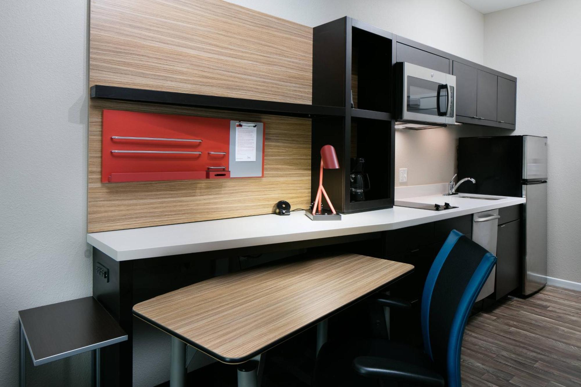 Towneplace Suites By Marriott Kansas City Airport Exterior foto